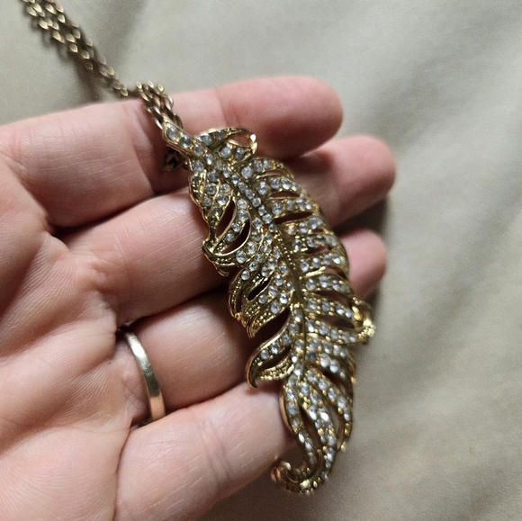 Leaf or Feather Necklace Rhinestones Gold Tone Chain Long Fall Fashion Jewelry - Picture 3 of 15